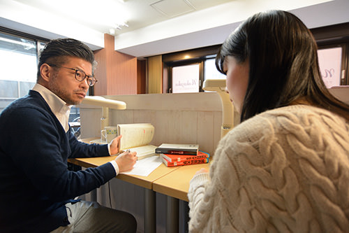 毎日、中野塾長と打合せの上でその日の勉強内容を決定します。