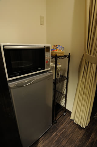 大阪上本町教室の冷蔵庫とフリードリンク